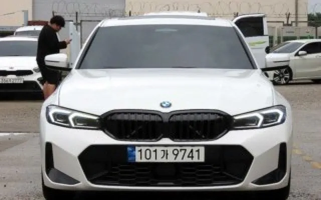 수원중고차저렴한곳 3시리즈 (G20) 320i M 스포츠 매물 사진 15 - 2023/01 53,639km